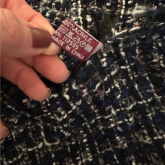 Cape Poncho Black & White!! - Picture 10 of 12